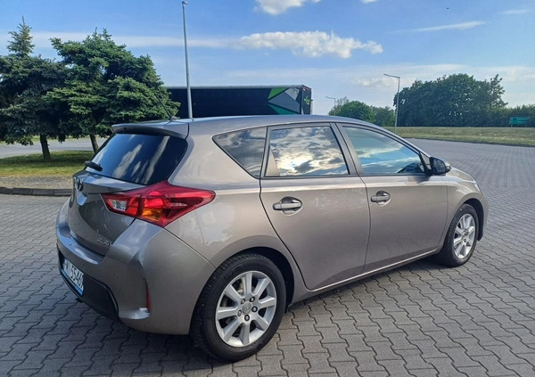 Toyota Auris cena 37900 przebieg: 72000, rok produkcji 2013 z Sulechów małe 379